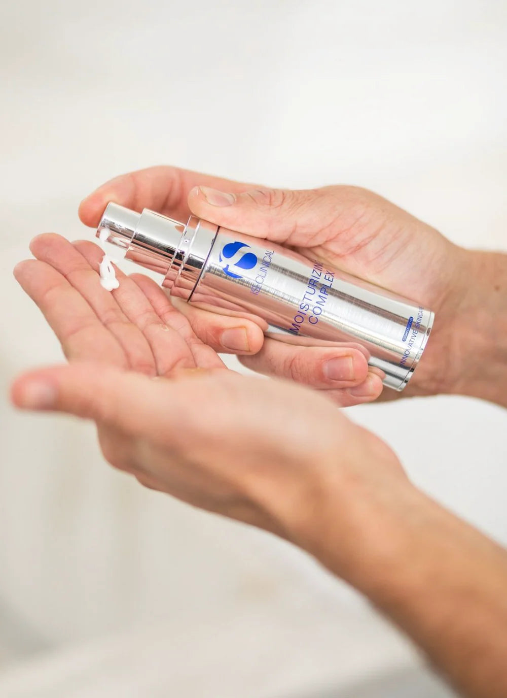 IS Clinical • Moisturising Complex 50g