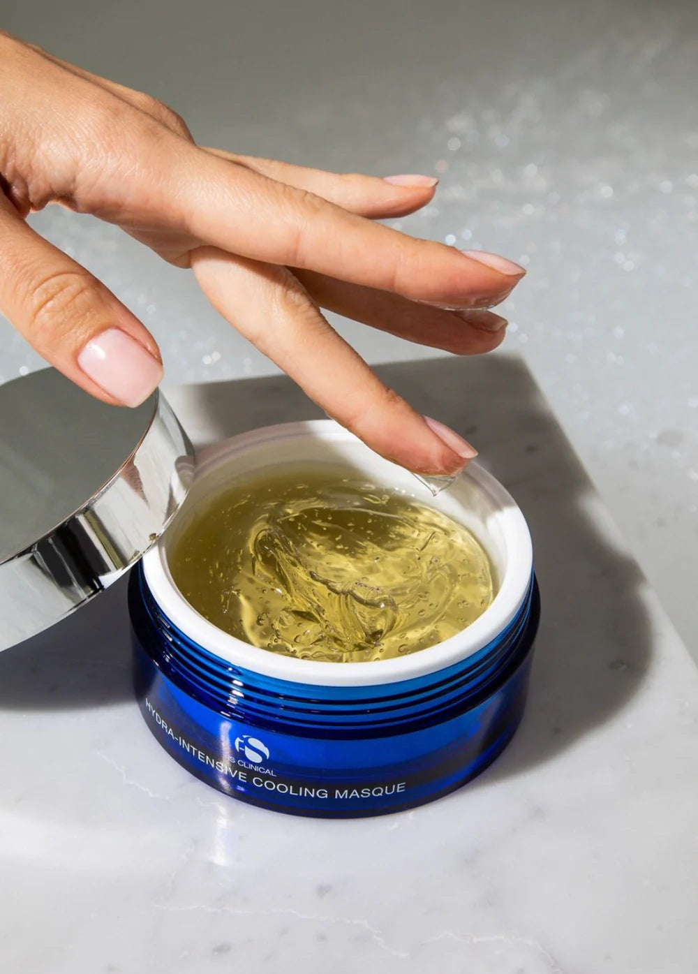IS Clinical • Hydra-Intensive Cooling Masque